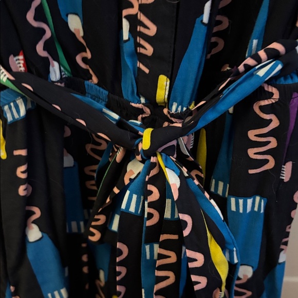 Vibrant Geometric Print Dress - Picture 3 of 4